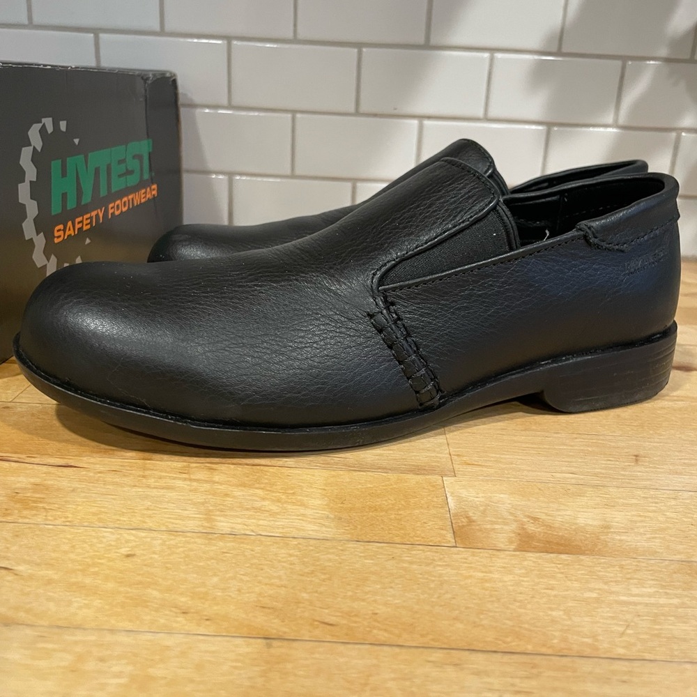 Women’s steel toe work shoes